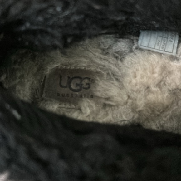 Ugg Slippers - Picture 4 of 5